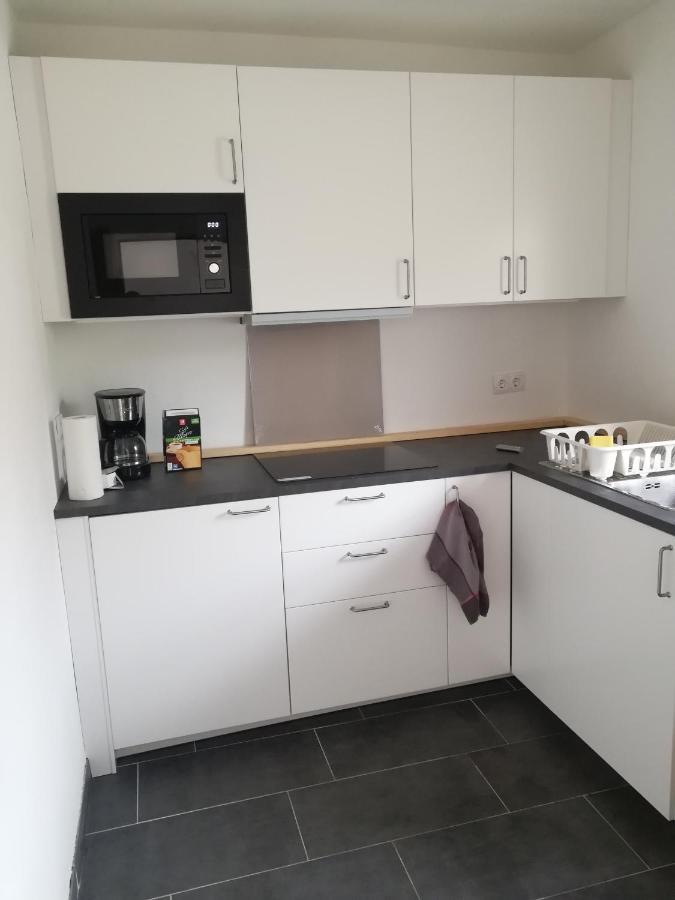 Ehemalige Bibliothek Apartment Fuer 2 Mit Kueche Kamin Netflix Parken Und Hofladen Steinhofel 外观 照片
