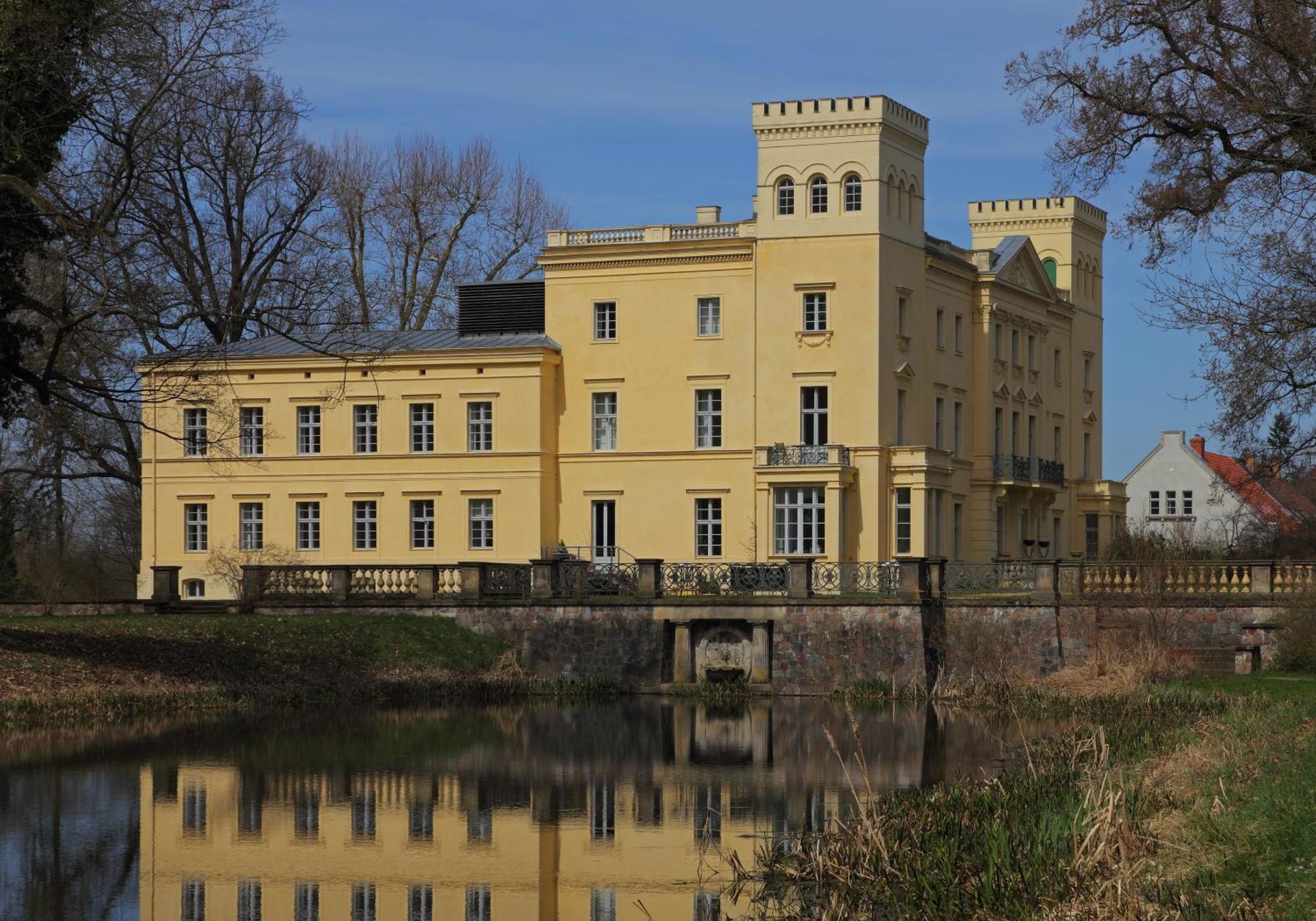 Ehemalige Bibliothek Apartment Fuer 2 Mit Kueche Kamin Netflix Parken Und Hofladen Steinhofel 外观 照片